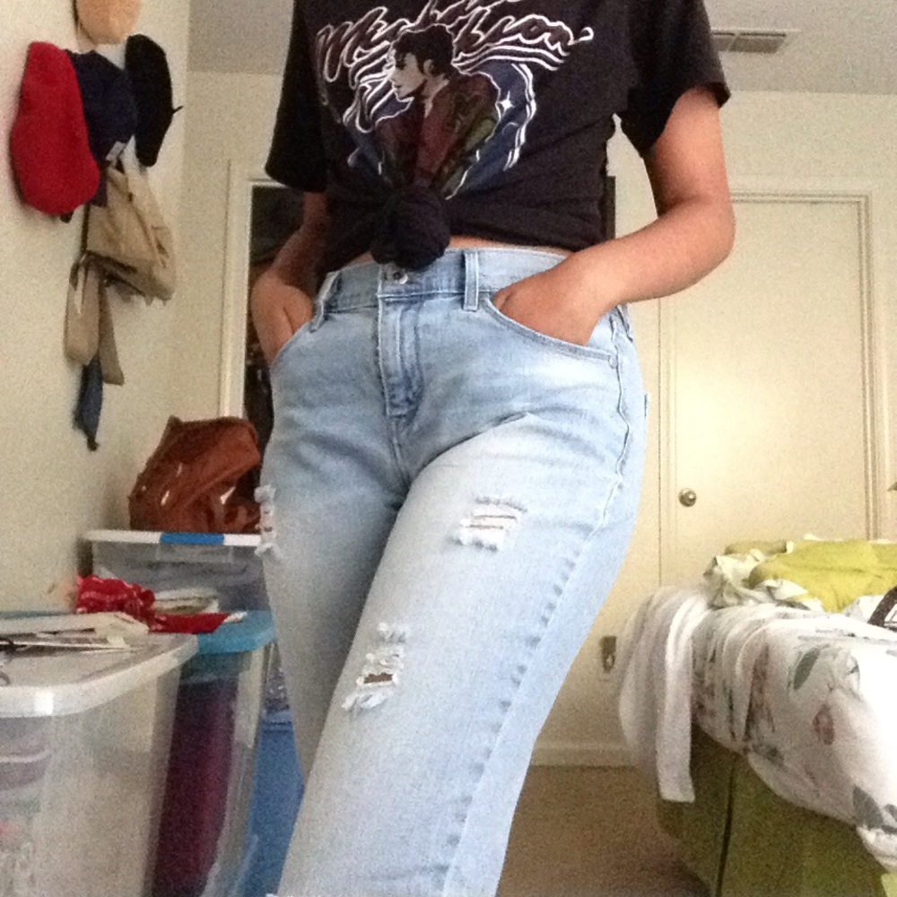 vintage mid-rise distressed jeans